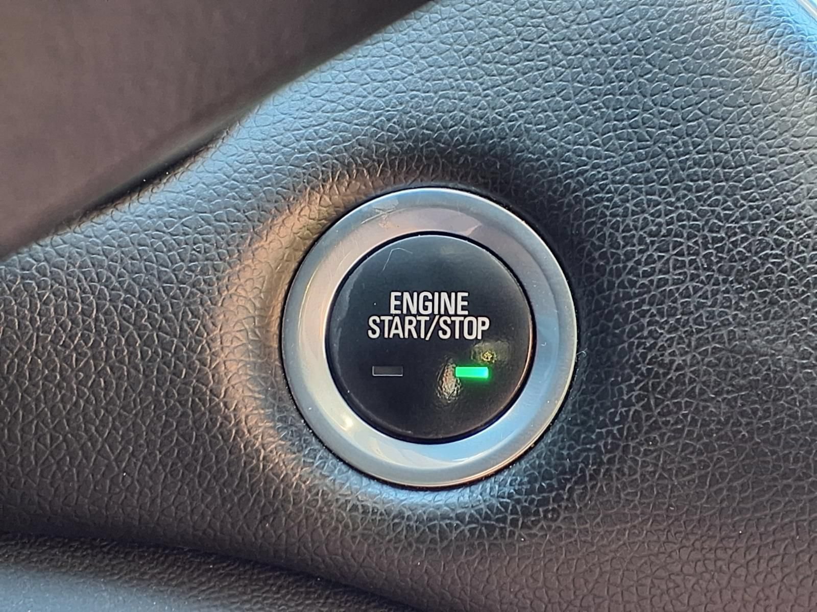Used 2016 Chevrolet Malibu Premier FWD image 27
