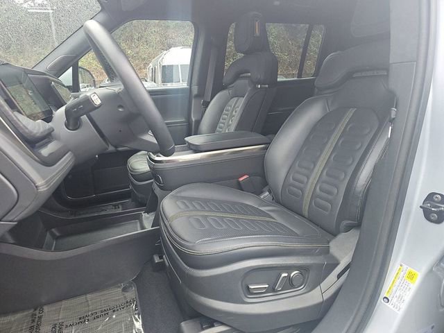 Used 2024 Rivian R1S Adventure image 9