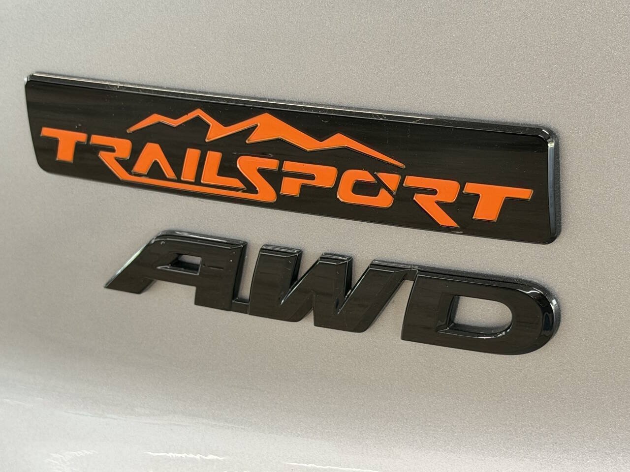 Used 2025 Honda Passport TrailSport image 4