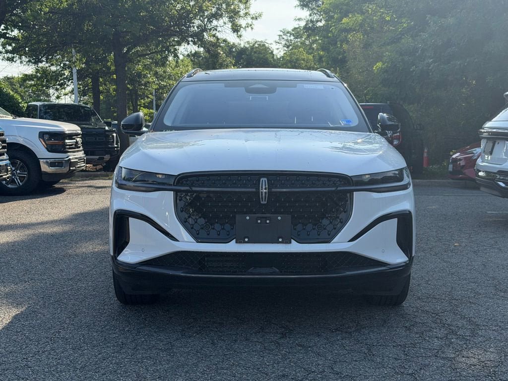 New 2026 Lincoln Nautilus Reserve w/ Jet Appearance Package AWD/4WD image 2