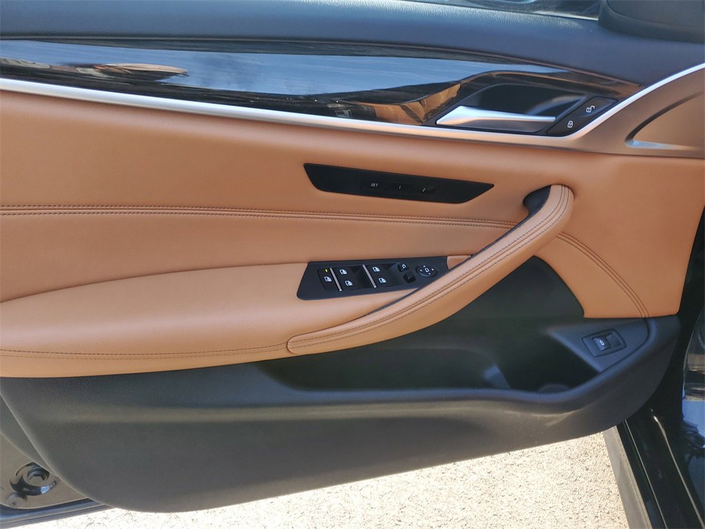 Used 2023 BMW 530i w/ M Sport Package image 17