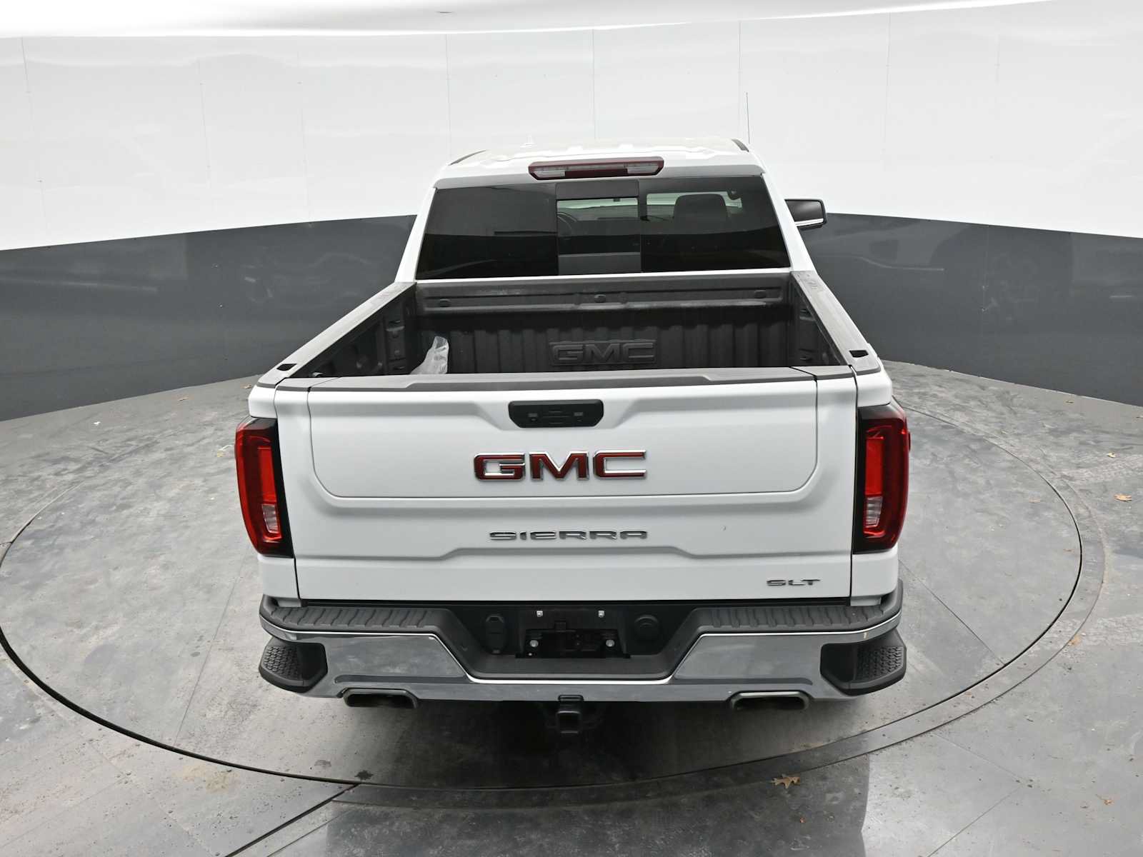 Used 2023 GMC Sierra 1500 SLT w/ SLT Premium Package AWD/4WD image 22