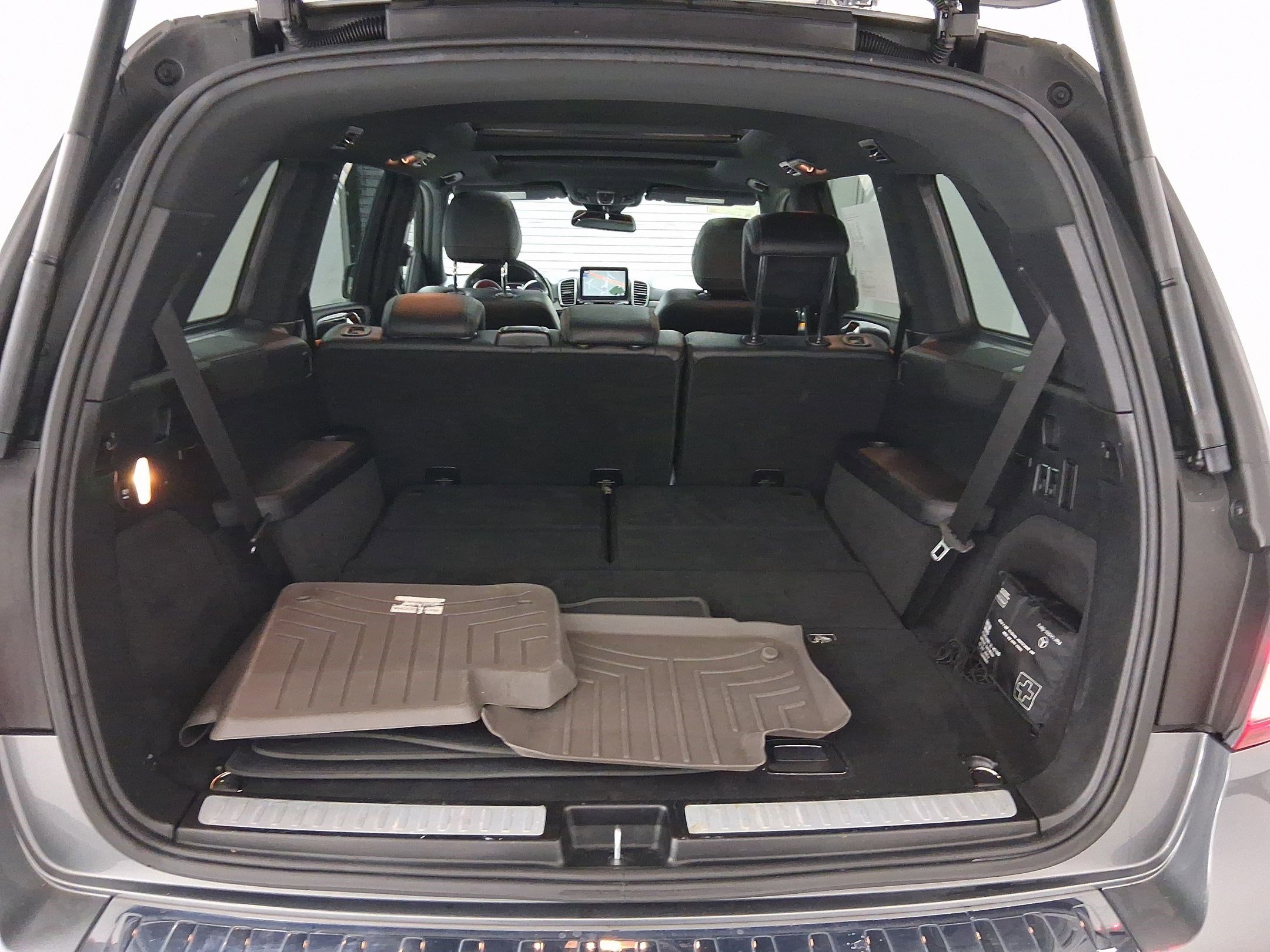 Used 2018 Mercedes-Benz GLS 450 4MATIC image 32