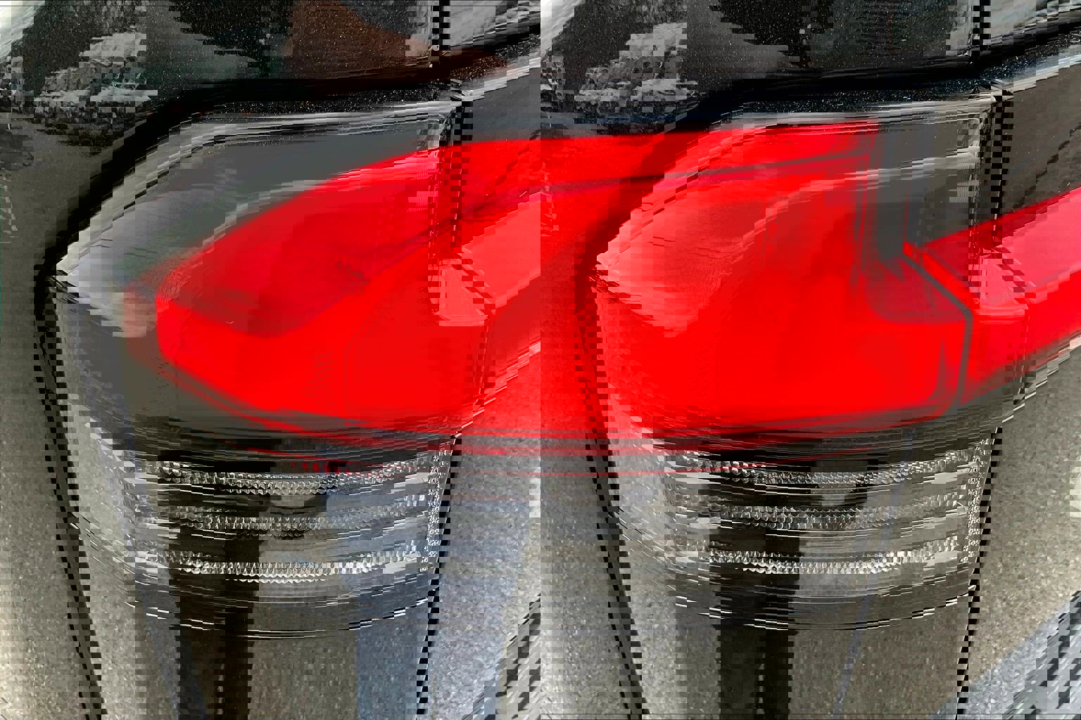 Used 2025 Lexus GX 550 w/ Accessory Package (2T) image 23