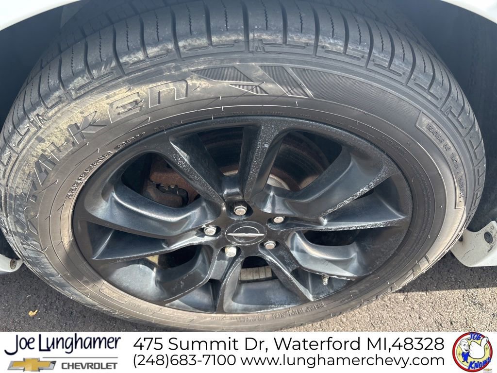 Used 2014 Chrysler 200 Limited w/ 200 Super S Group FWD image 10