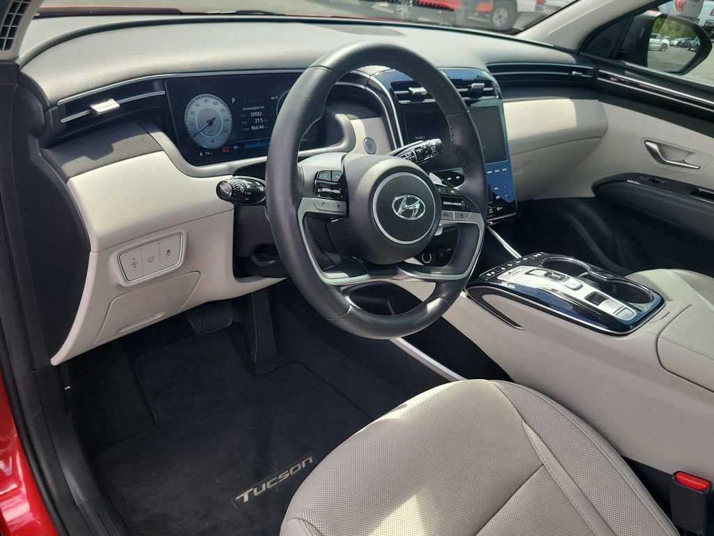 Used 2023 Hyundai Tucson Limited image 16