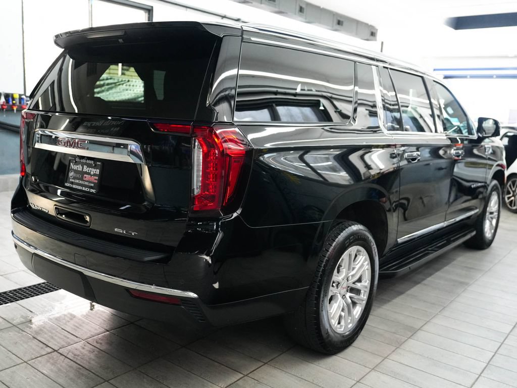 Used 2024 GMC Yukon XL SLT w/ SLT Luxury Package AWD/4WD image 8