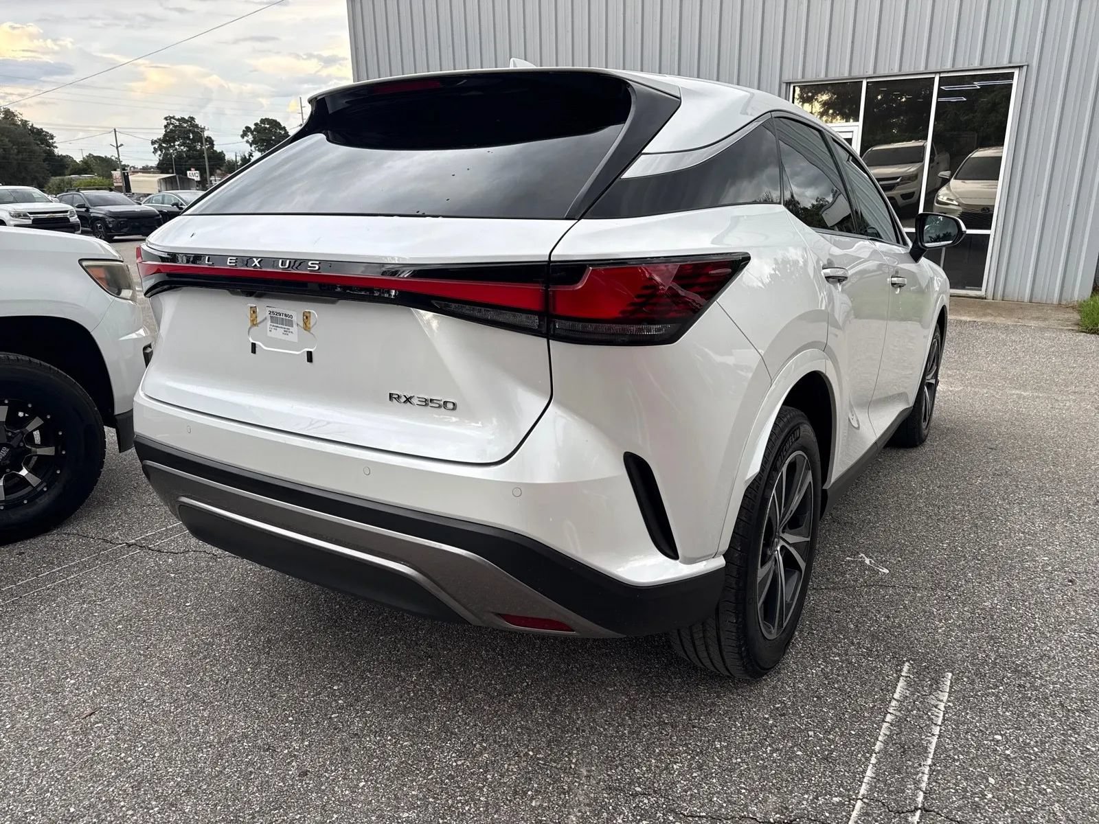 Used 2025 Lexus RX 350 FWD w/ Accessory Package (K3) image 7