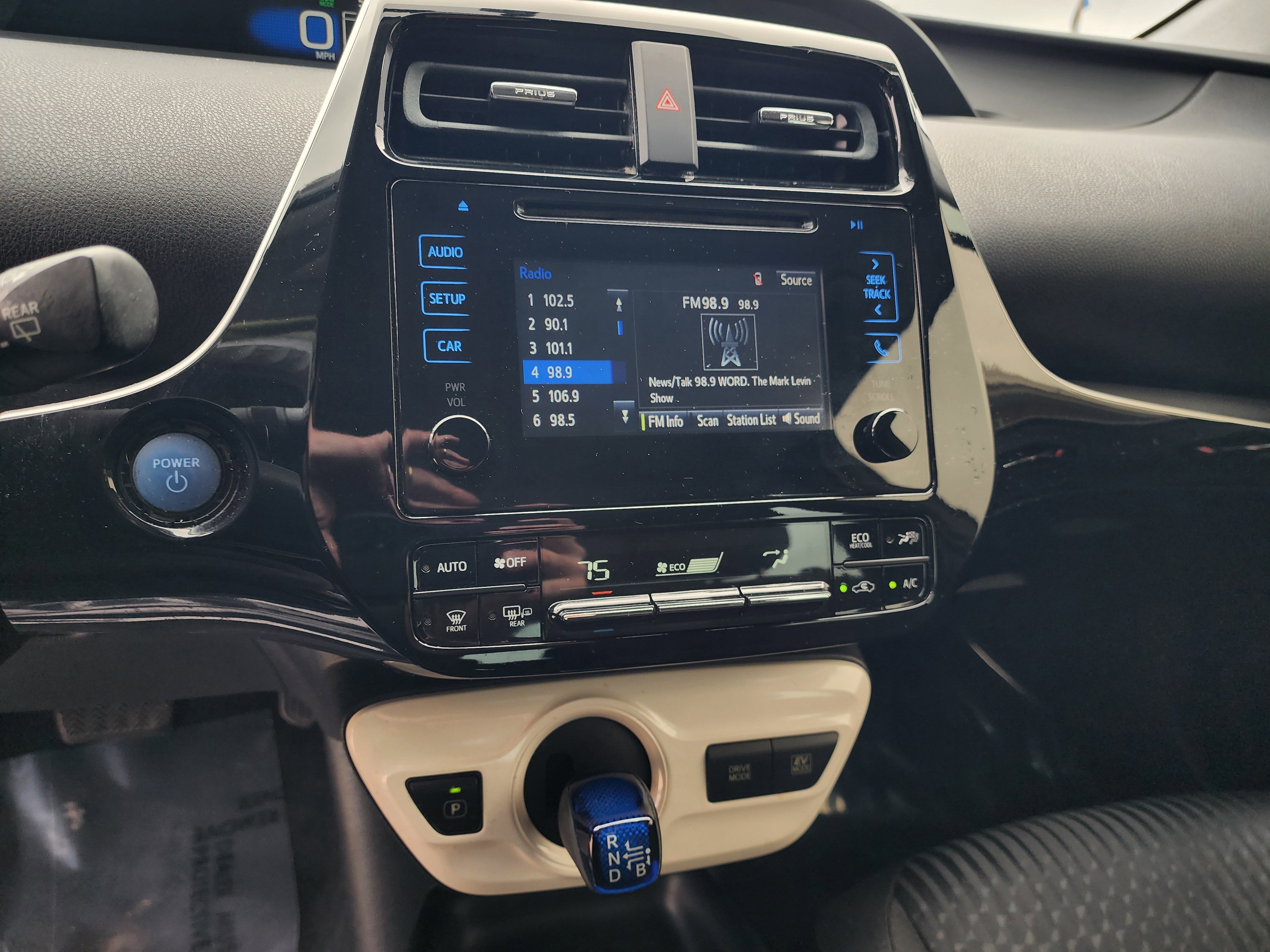 Used 2016 Toyota Prius Two FWD image 18