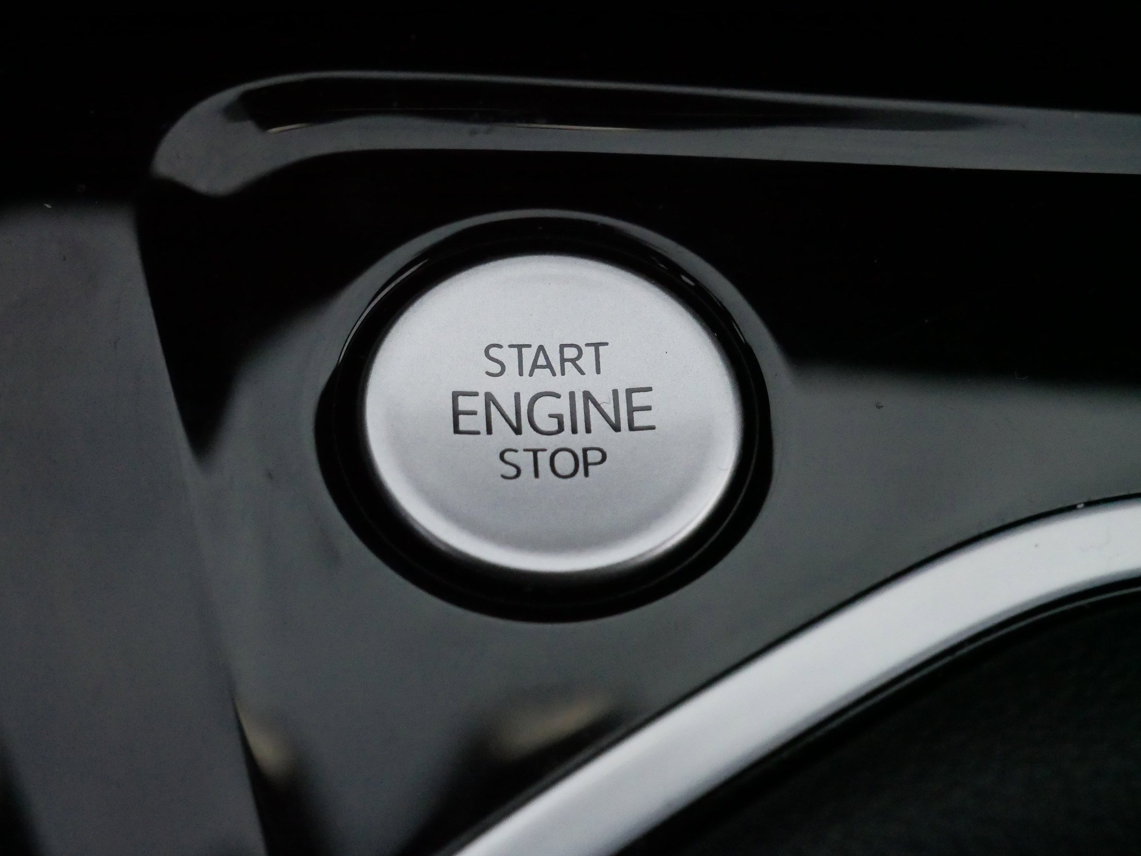 Used 2024 Volkswagen Golf R image 30