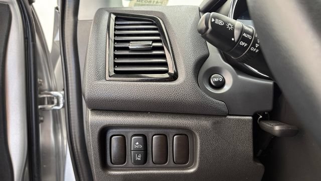 Used 2025 Mitsubishi Outlander Sport ES AWD/4WD image 33