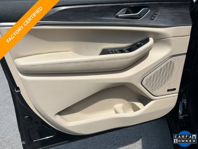Certified 2025 Jeep Grand Cherokee L Limited w/ Luxury Tech Group II AWD/4WD image 26