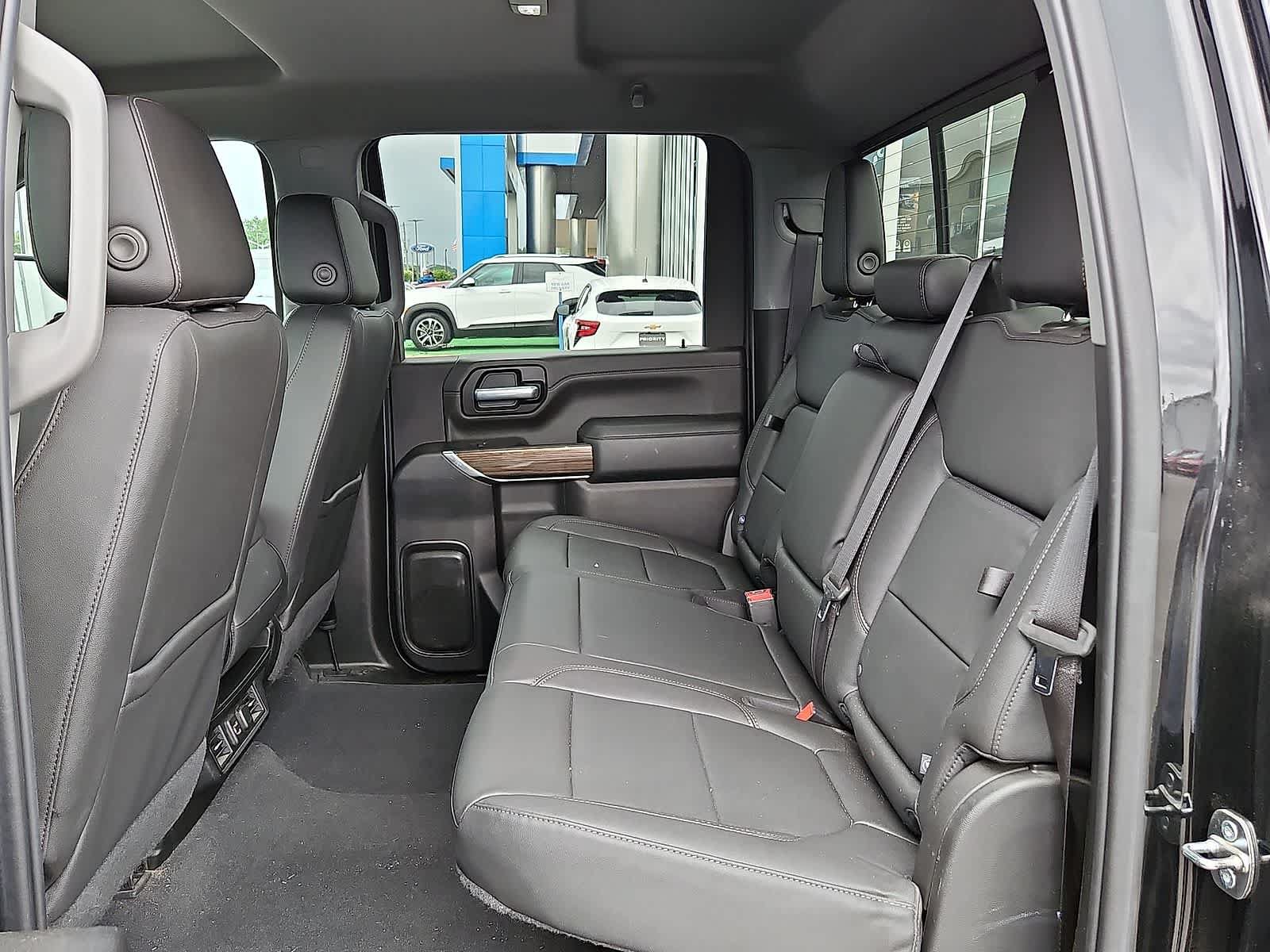 Used 2023 Chevrolet Silverado 2500 LT w/ Midnight Edition AWD/4WD image 29