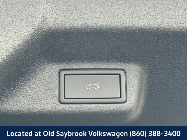 New 2025 Volkswagen ID. Buzz 1st Edition image 19