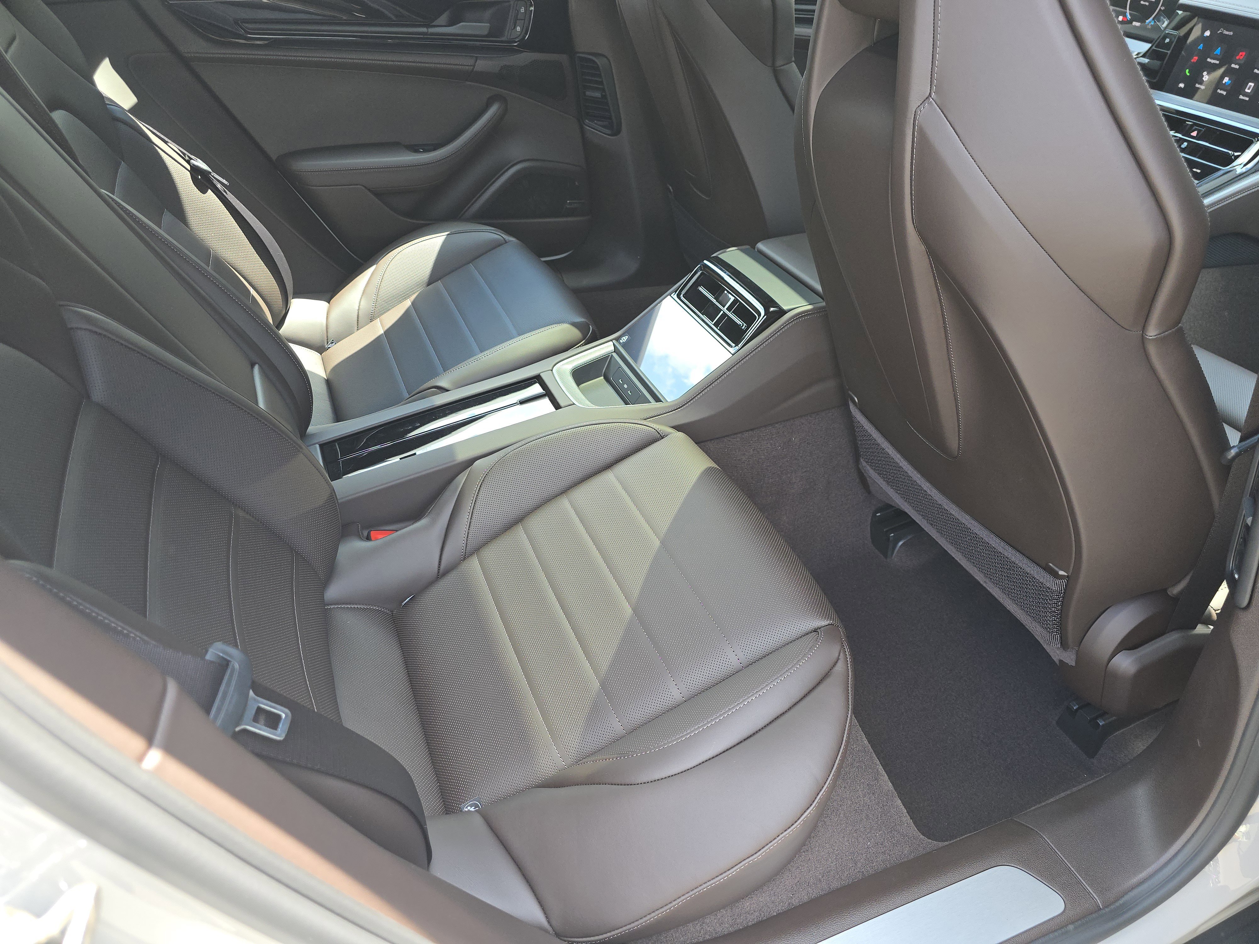 New 2025 Porsche Panamera 4 image 14