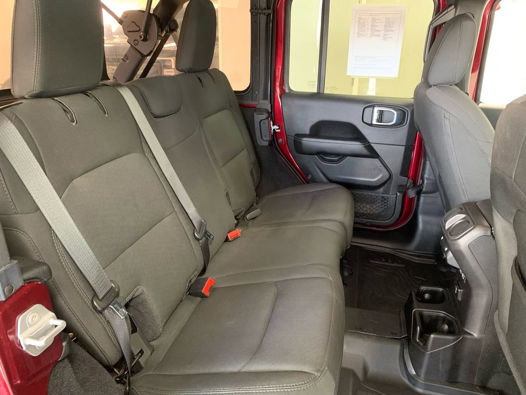 Used 2021 Jeep Wrangler Unlimited Sahara image 24