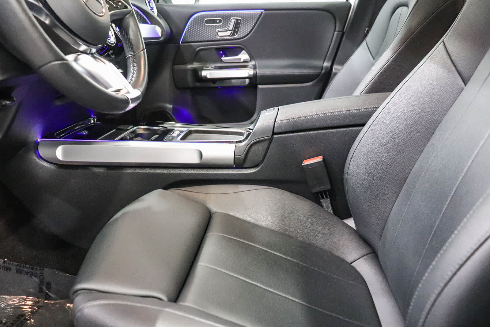 Used 2024 Mercedes-Benz EQB 250+ image 21