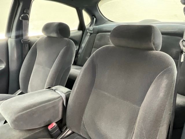 Used 1999 Ford Taurus SE image 6