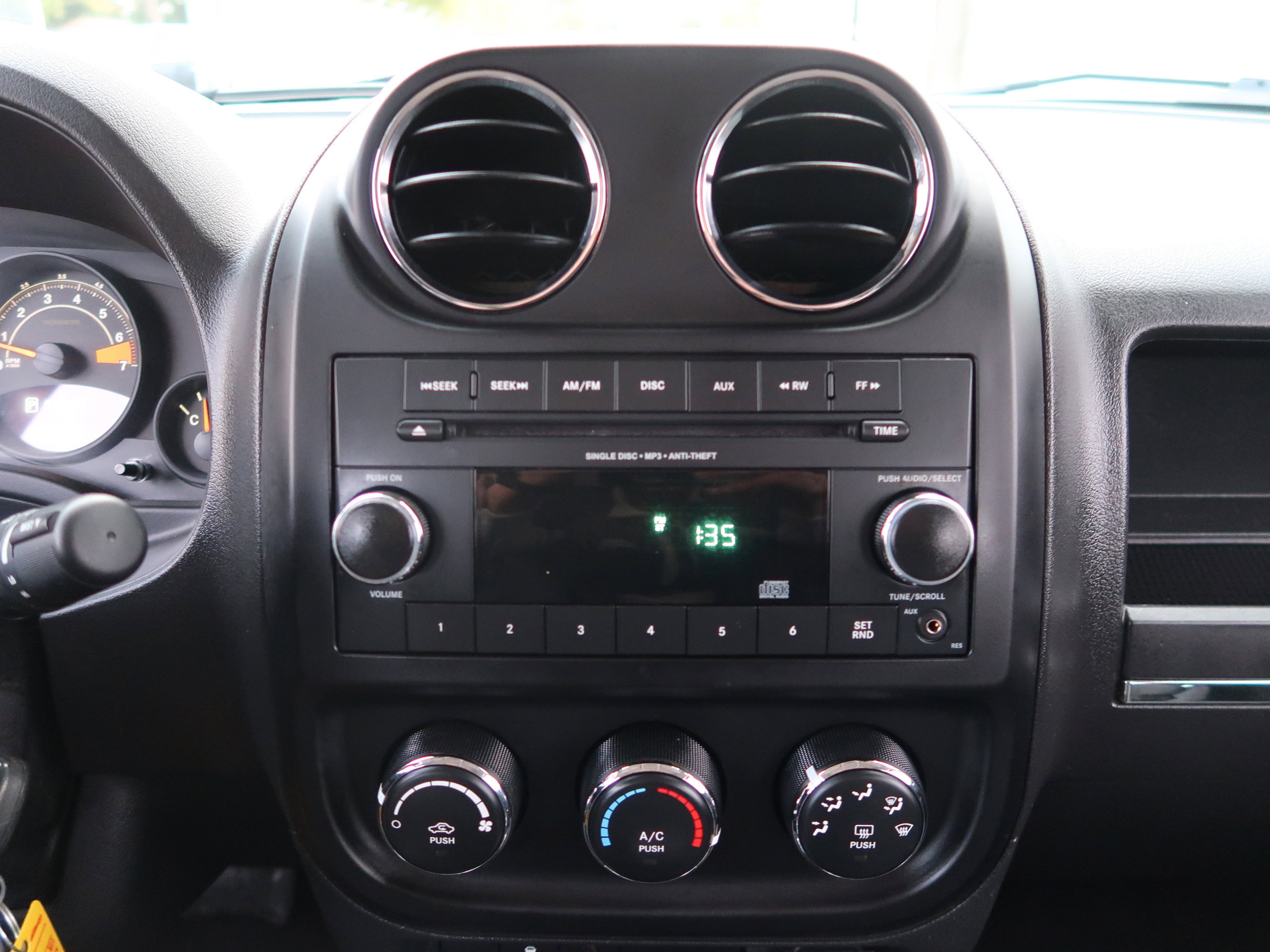 Used 2015 Jeep Patriot Sport w/ Power Value Group image 16