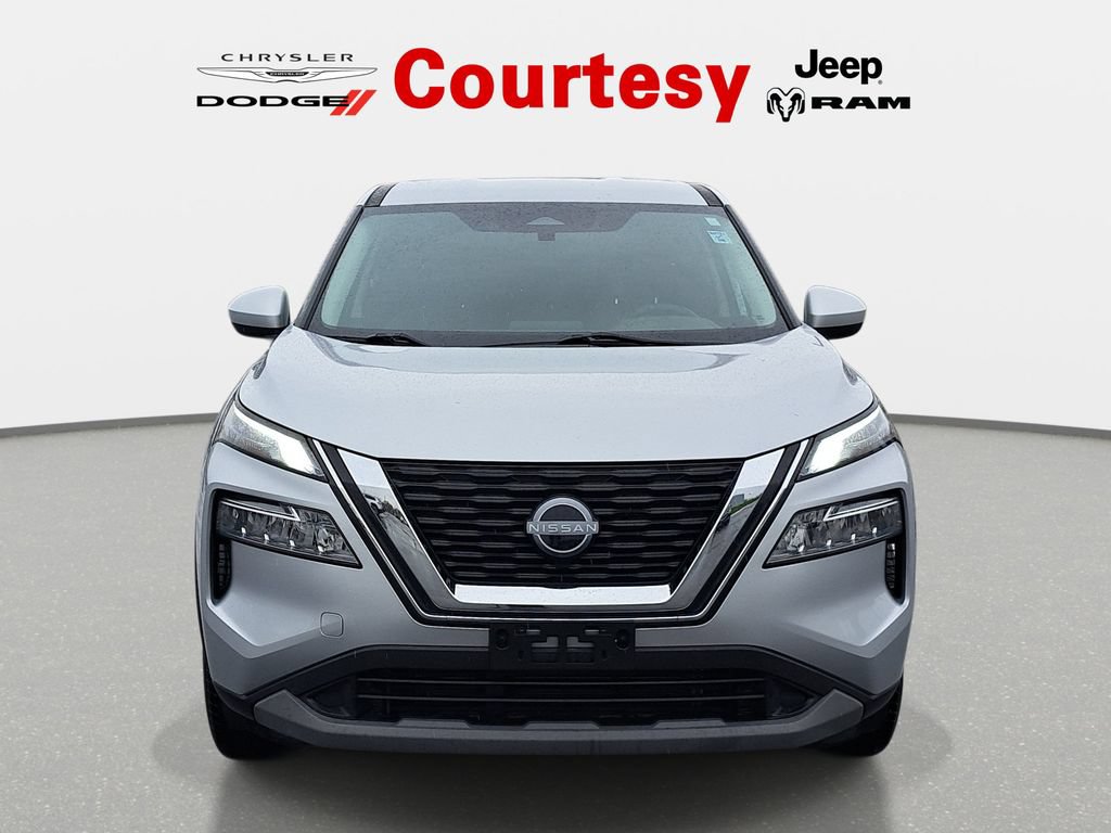 Used 2023 Nissan Rogue SV AWD/4WD image 9