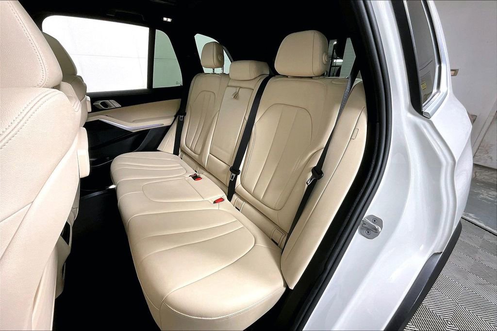Used 2021 BMW X5 sDrive40i w/ Premium Package 2 image 26