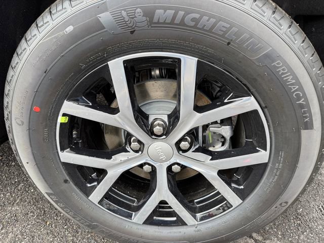 New 2025 Jeep Grand Cherokee Limited w/ MOPAR Finishing Package image 6