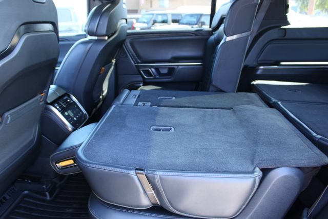 Used 2024 Rivian R1S Adventure AWD/4WD image 51