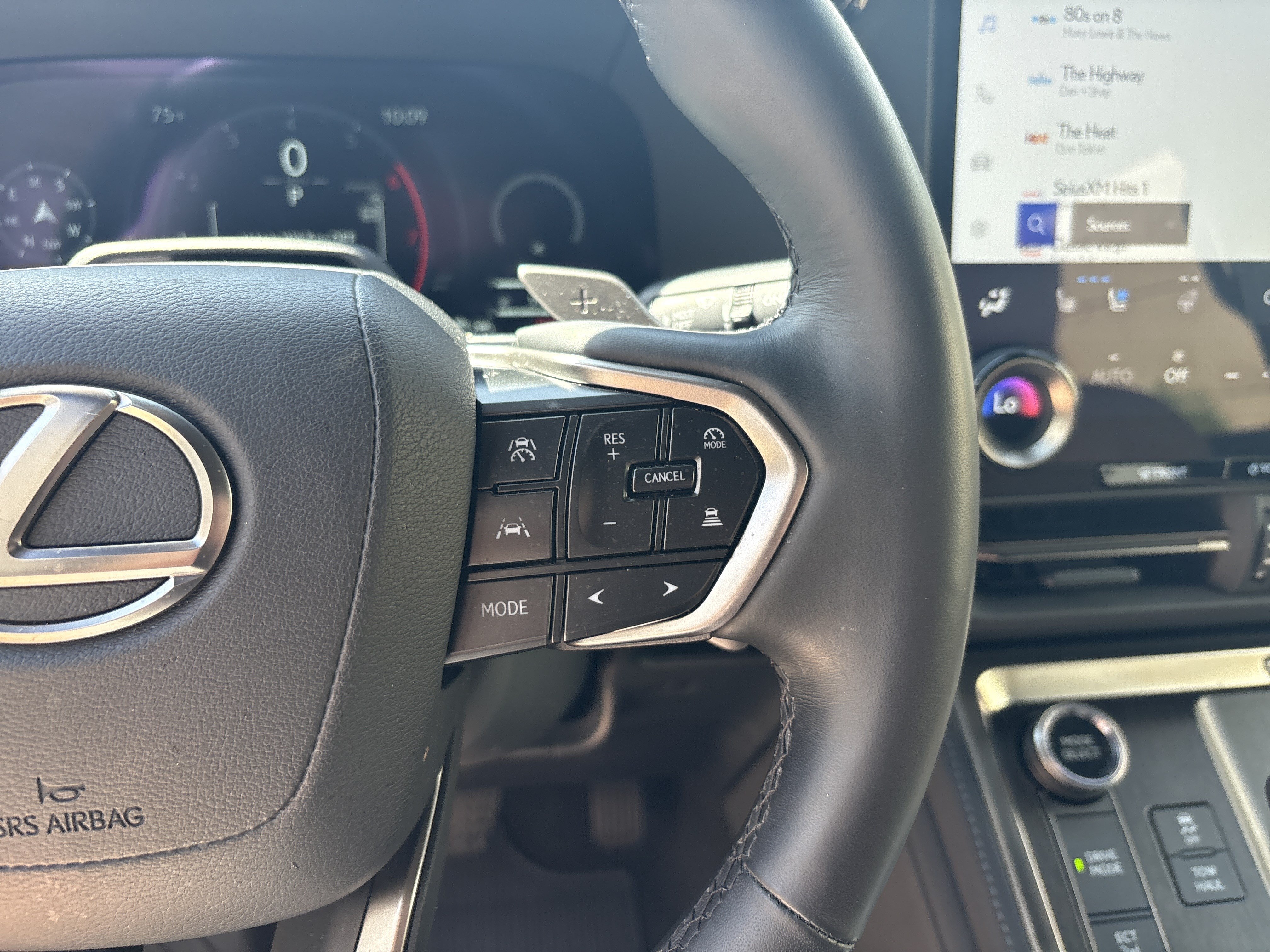 Used 2025 Lexus GX 550 w/ Cold Area Package AWD/4WD image 20