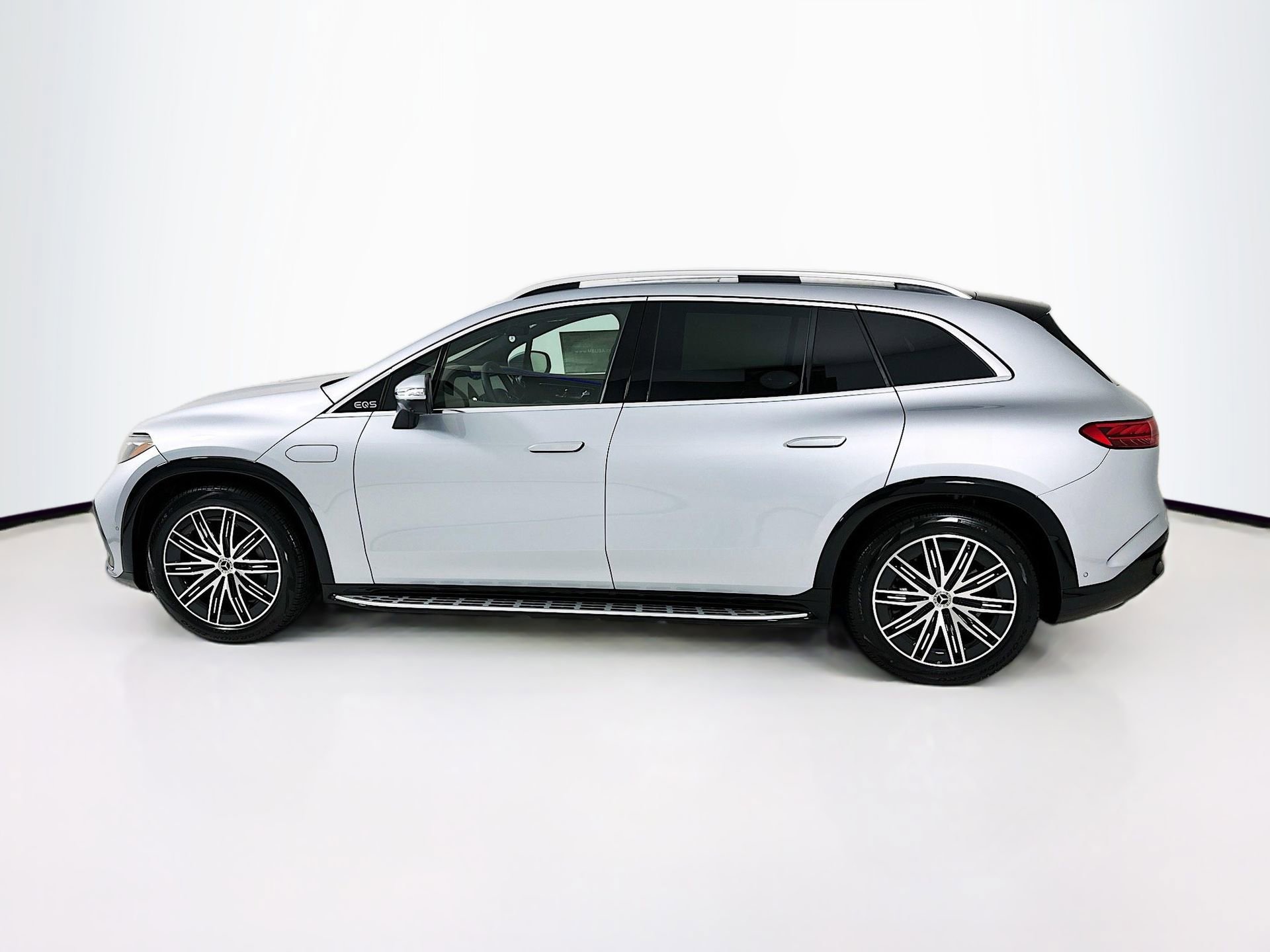 New 2026 Mercedes-Benz EQS 550 4MATIC SUV image 5