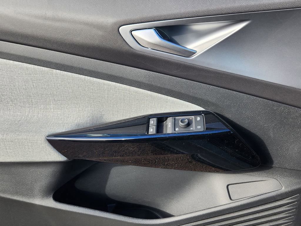 New 2026 Volkswagen ID.4 Pro AWD/4WD image 4