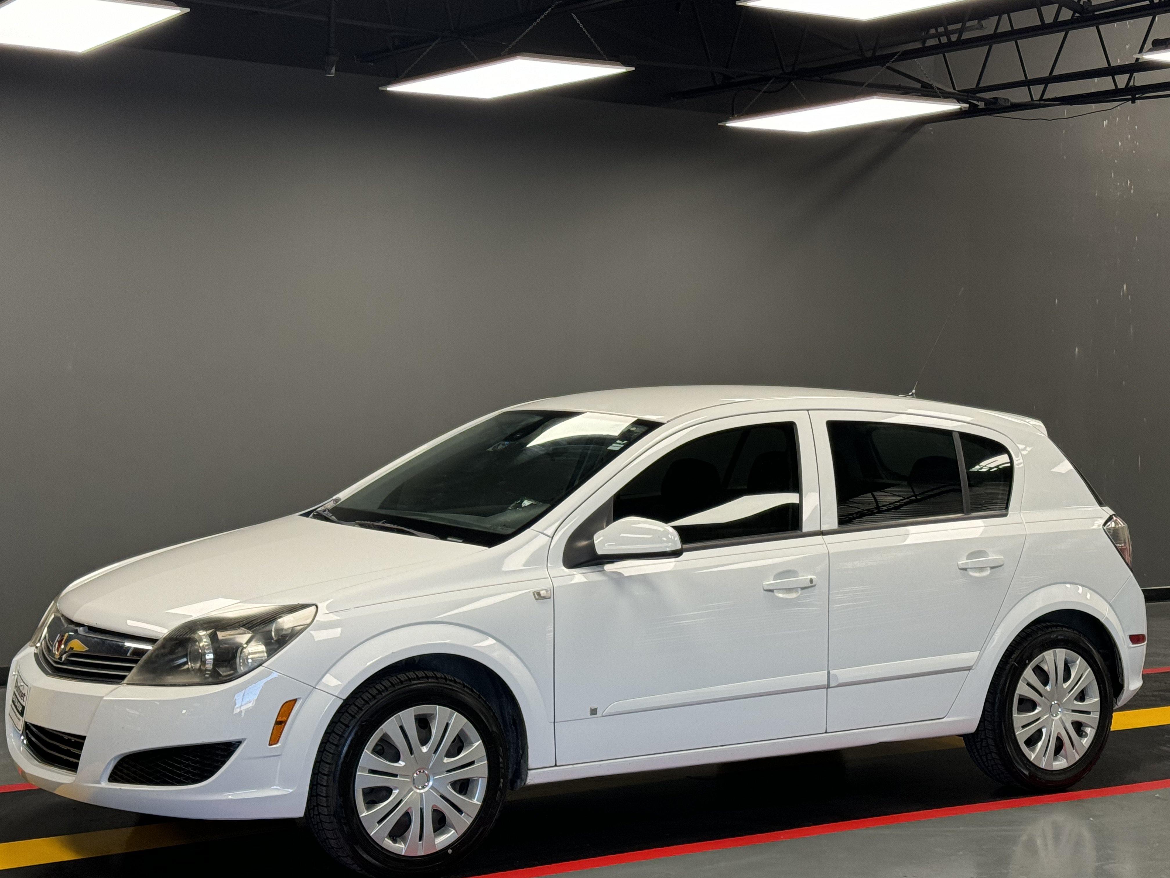 Used 2008 Saturn Astra XE FWD image 1