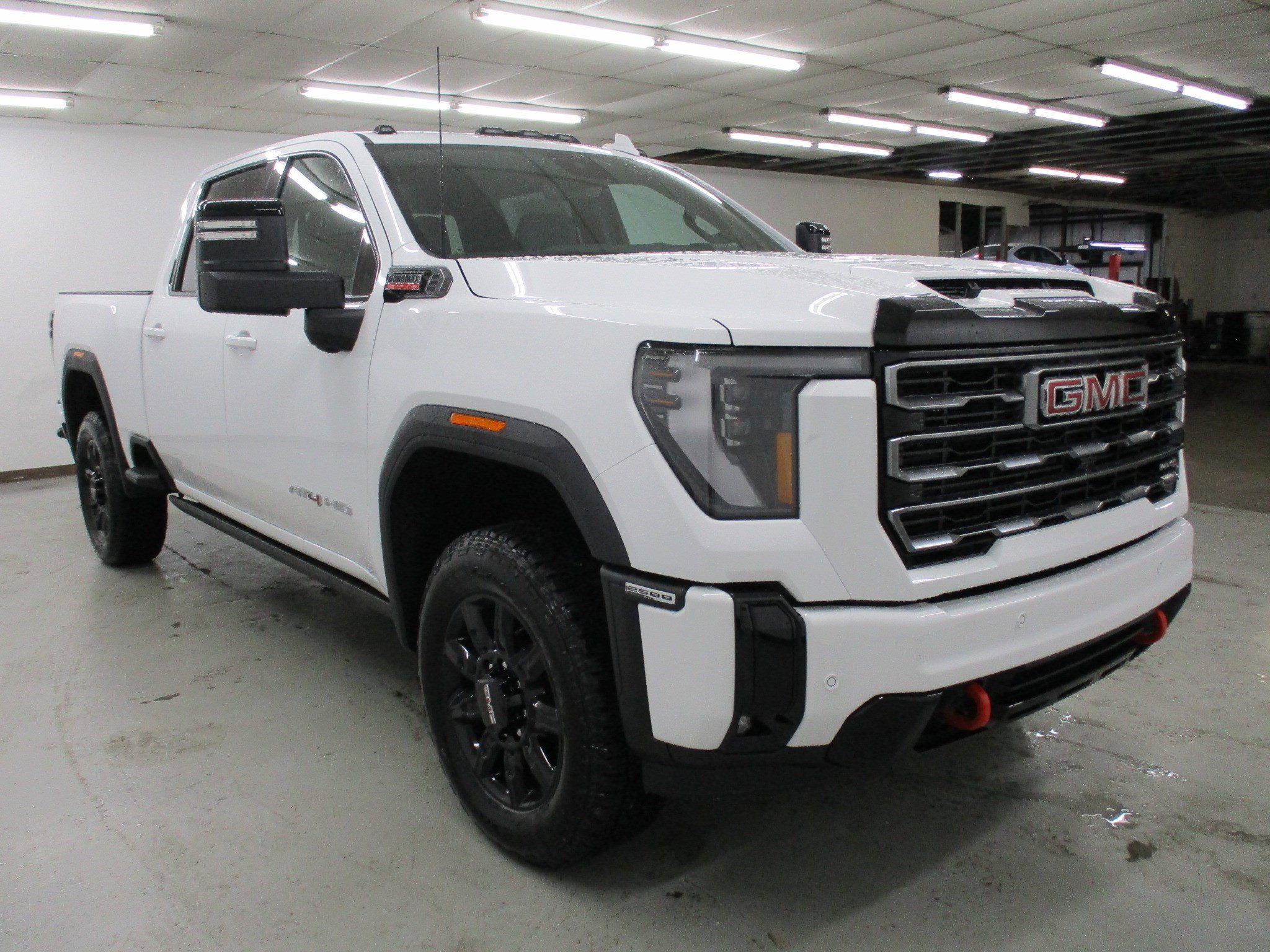 New 2025 GMC Sierra 2500 AT4 w/ Technology Package image 9
