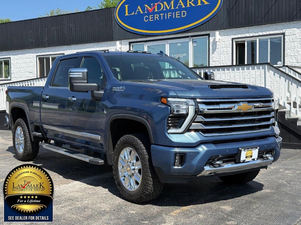 Used 2024 Chevrolet Silverado 3500 High Country w/ Z71 Off-Road Package AWD/4WD image 3