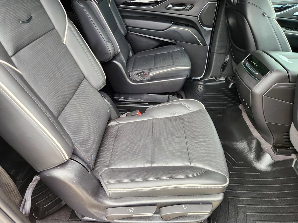 Used 2023 Cadillac Escalade ESV Sport w/ Touring Package RWD image 31
