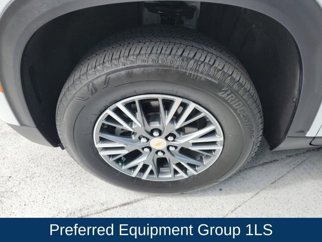 Used 2024 Chevrolet Traverse LS image 5