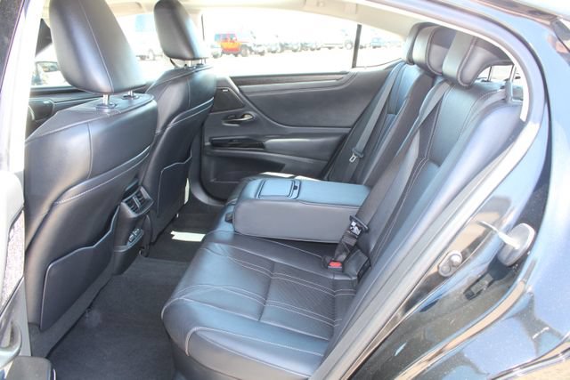 Used 2024 Lexus ES 300h w/ Accessory Package (Z1) FWD image 35