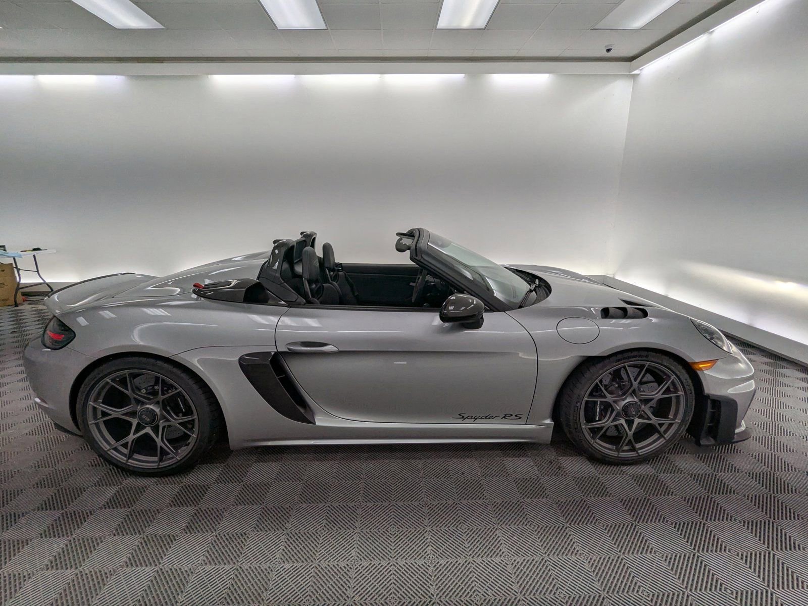 Certified 2025 Porsche 718 Boxster Spyder RS image 5