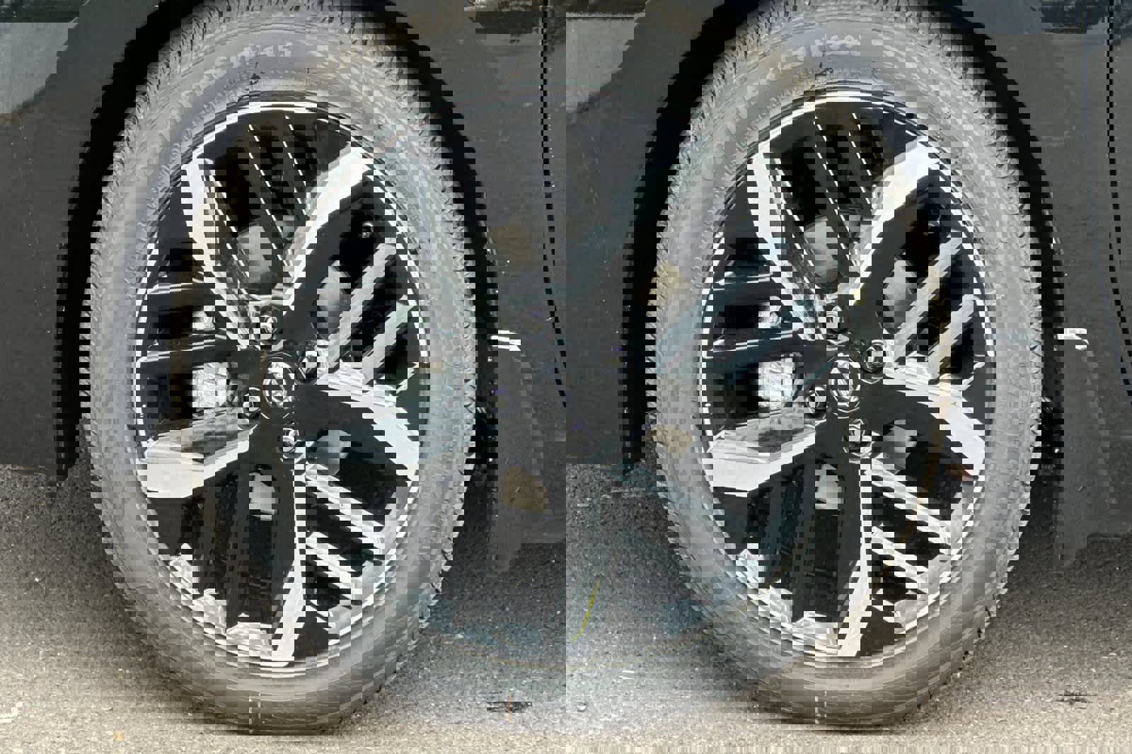 New 2025 Nissan Versa SR w/ Trunk Package image 23