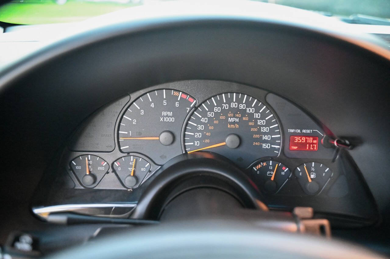 Used 2002 Pontiac Firebird Trans Am RWD image 90