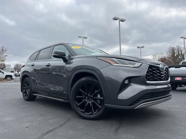 Used 2023 Toyota Highlander Platinum image 3