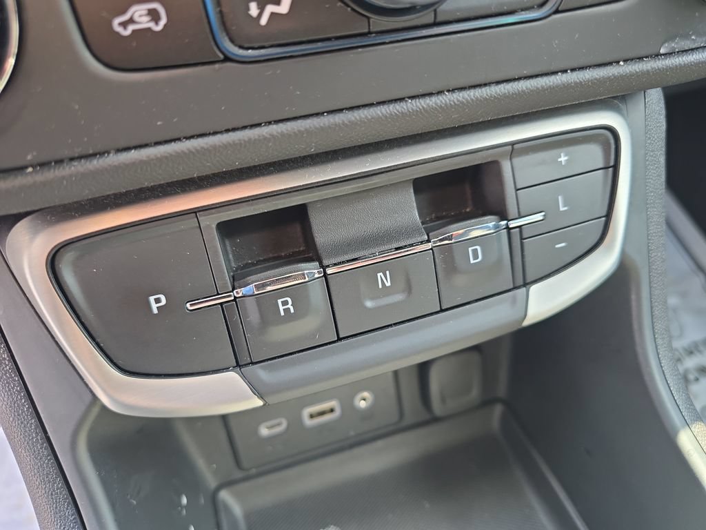 Used 2024 GMC Terrain SLE w/ Driver Convenience Package FWD image 47