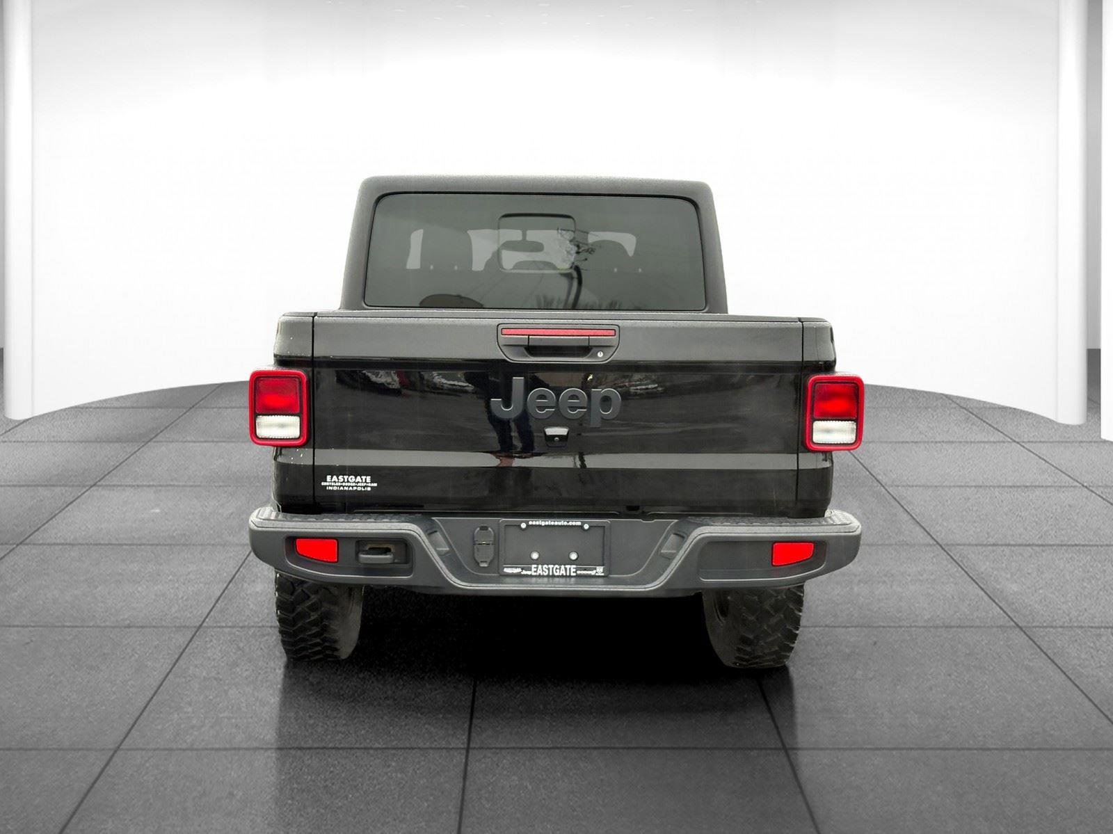 Used 2023 Jeep Gladiator Willys image 6