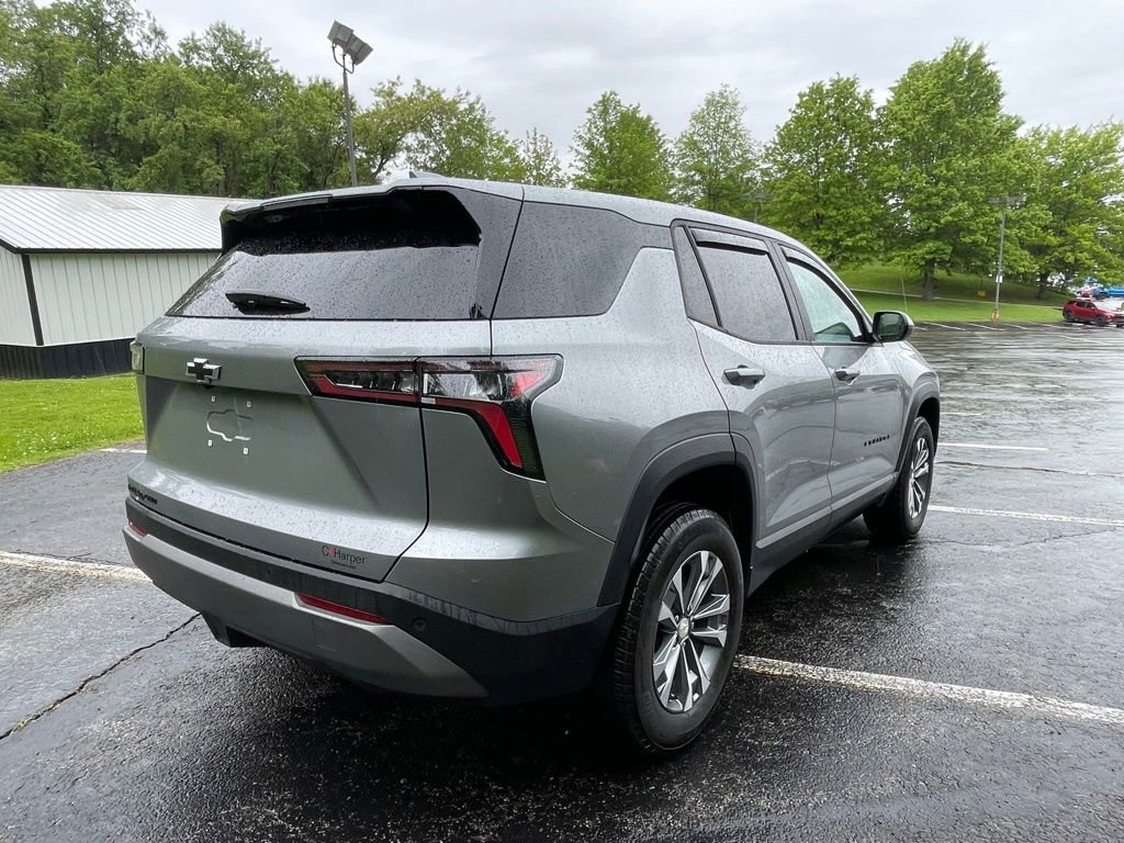 Used 2026 Chevrolet Equinox LT AWD/4WD image 3