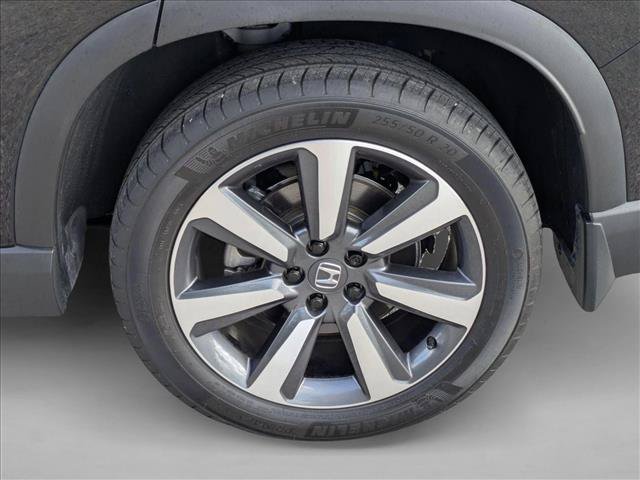 Used 2025 Honda Pilot Touring image 7