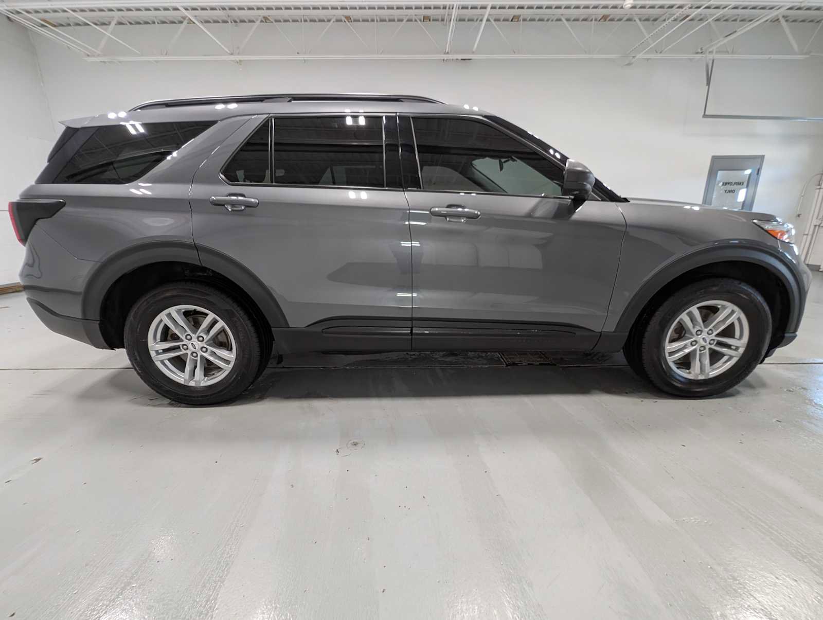 Certified 2023 Ford Explorer XLT image 7