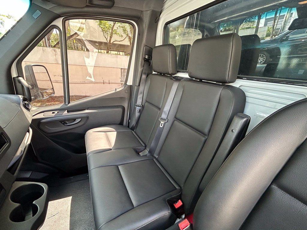 Used 2021 Mercedes-Benz Sprinter 4500 image 23