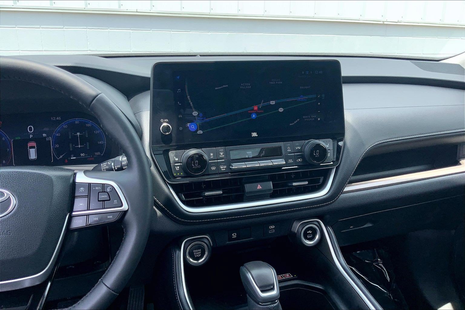 Used 2025 Toyota Grand Highlander AWD image 7