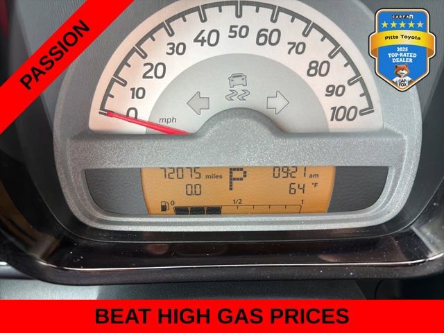 Used 2015 smart fortwo passion image 14