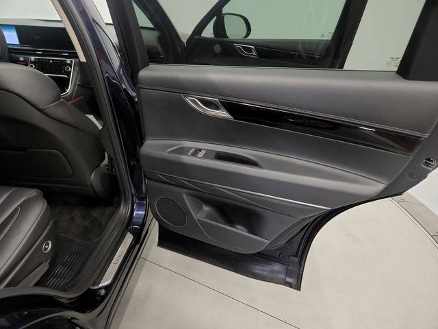 Used 2025 Genesis GV80 2.5T Standard AWD/4WD image 33