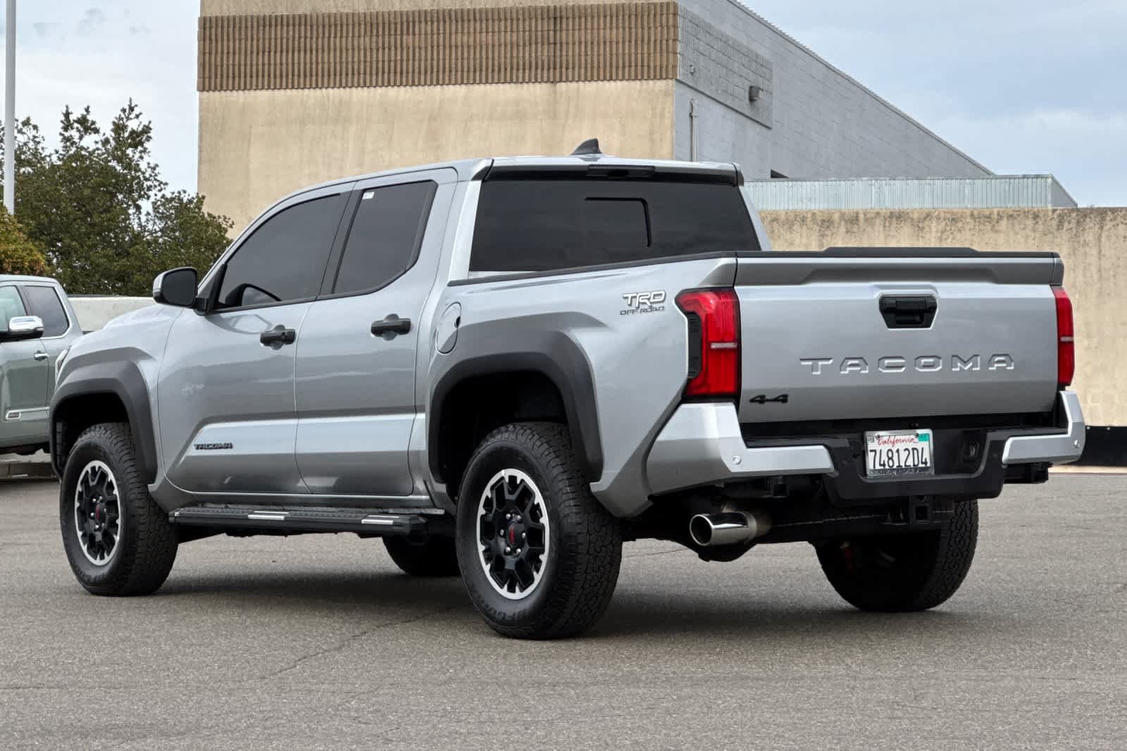 Used 2024 Toyota Tacoma TRD Off-Road w/ TRD Off Road Upgrade Package AWD/4WD image 7